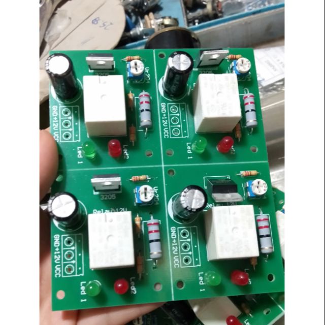 Achi Sạc Ắc Quy Tự Ngắt 12V