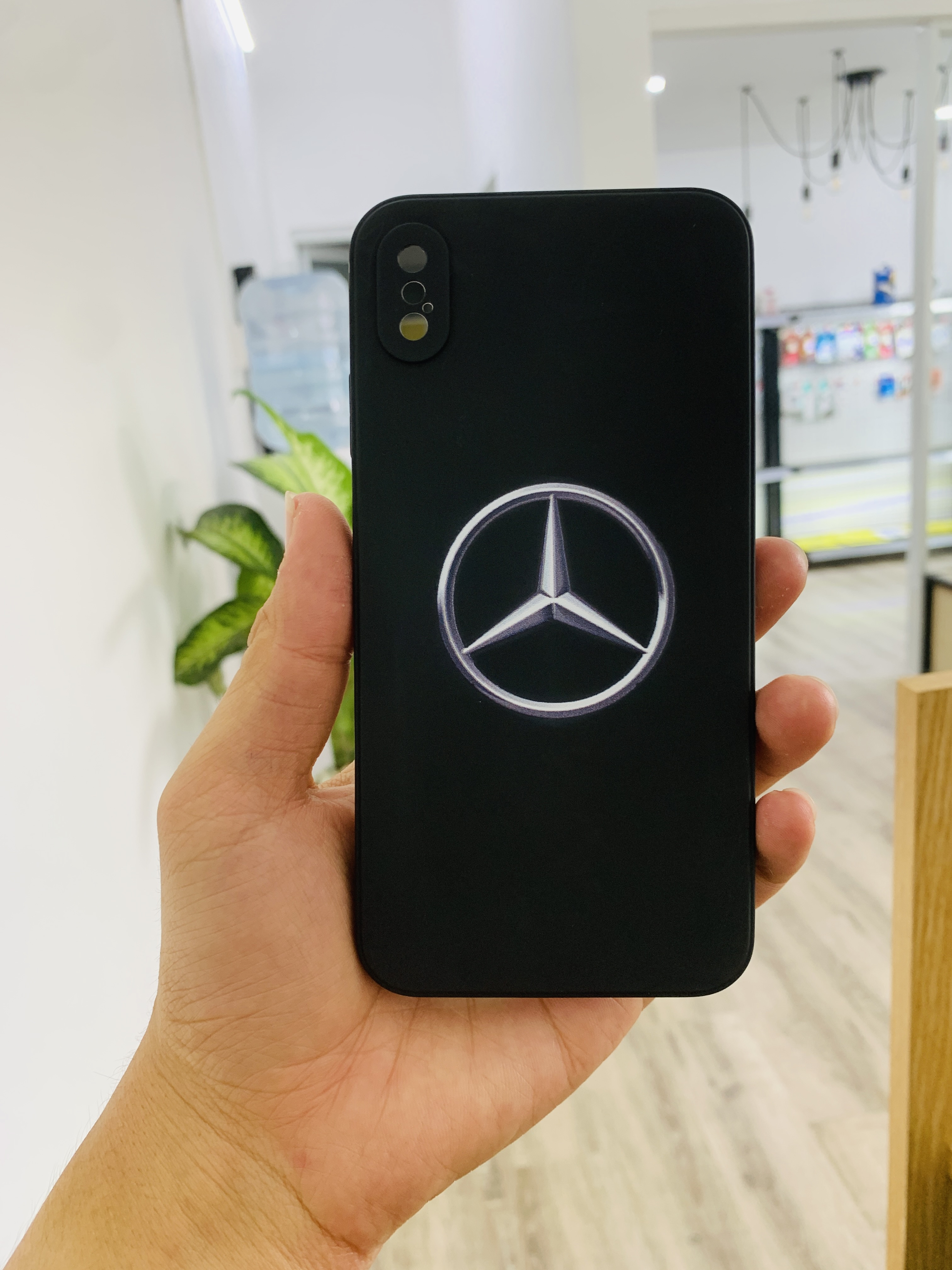 Ốp lưng iPhone đen Logo Mercedes