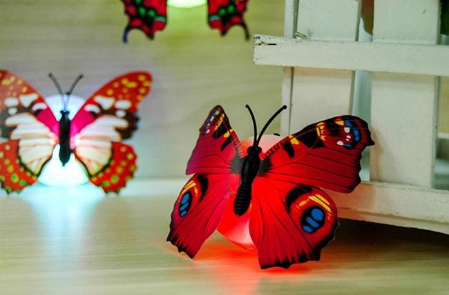 Đèn Led Hình Con Bướm Phát Sáng Dán Tường
