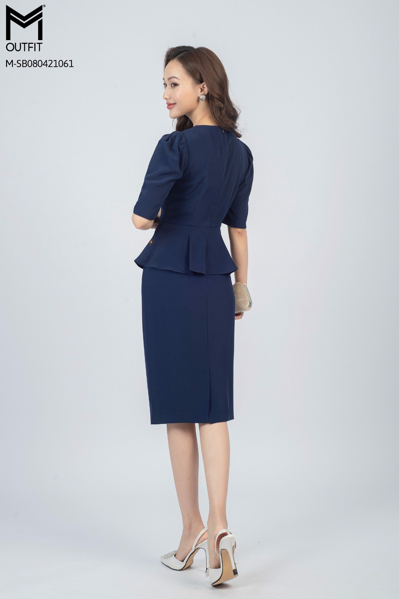 Set bộ cổ tròn đính hạt - Mmoutfit