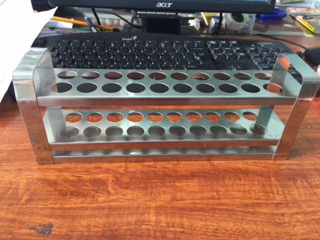 Giá để ống nghiệm Inox (phi 18)