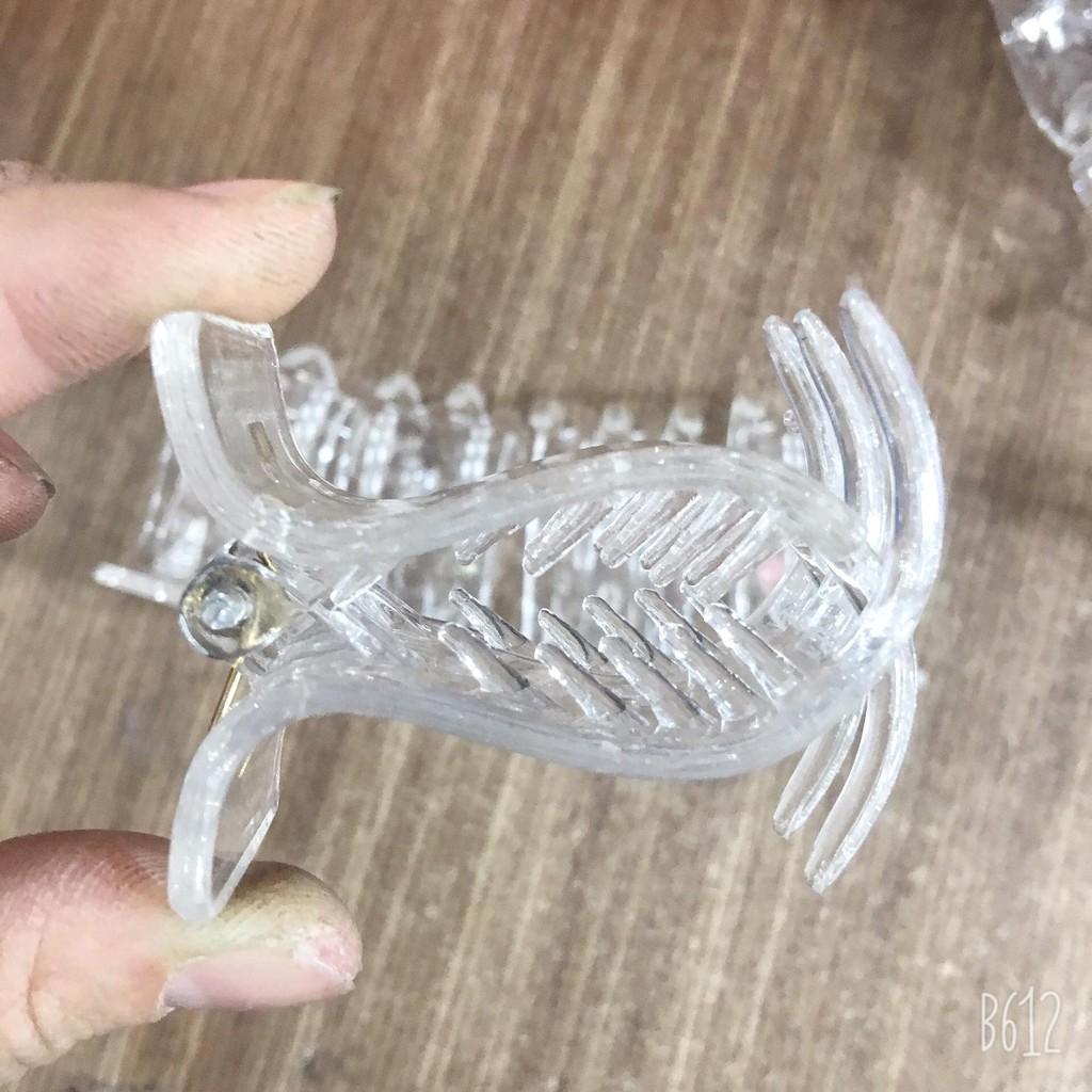 Kẹp Tóc càng cua 5 răng trắng trong .