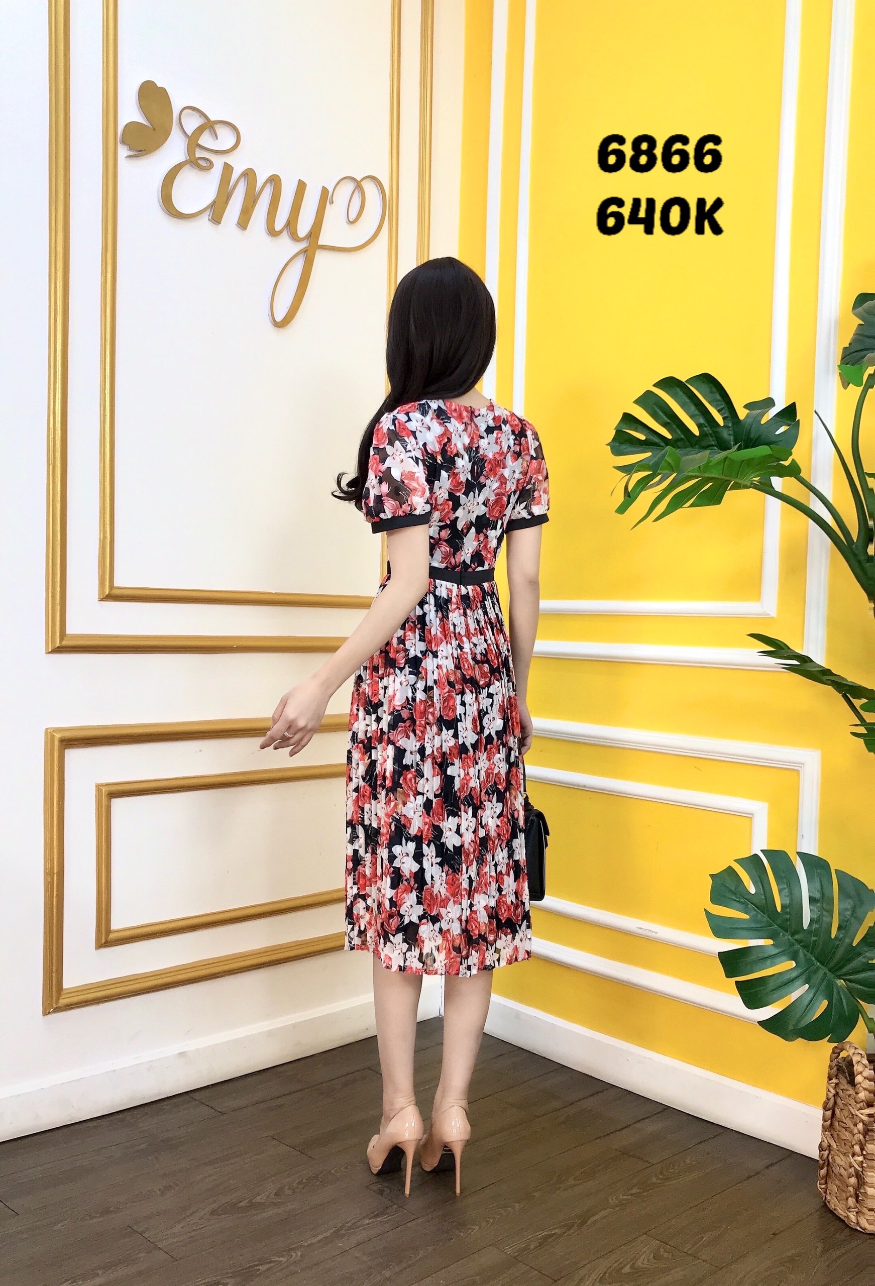 Đầm EMY EM6866 Xoè Dập Ply Hoa