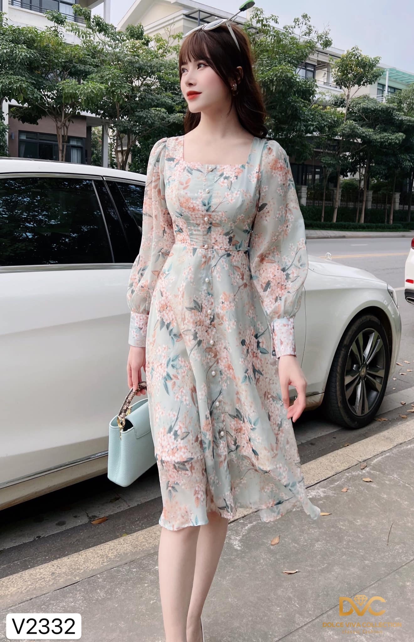 VÁY NỮ DÁNG XÒE TAY DÀI CỔ VUÔNG V2332