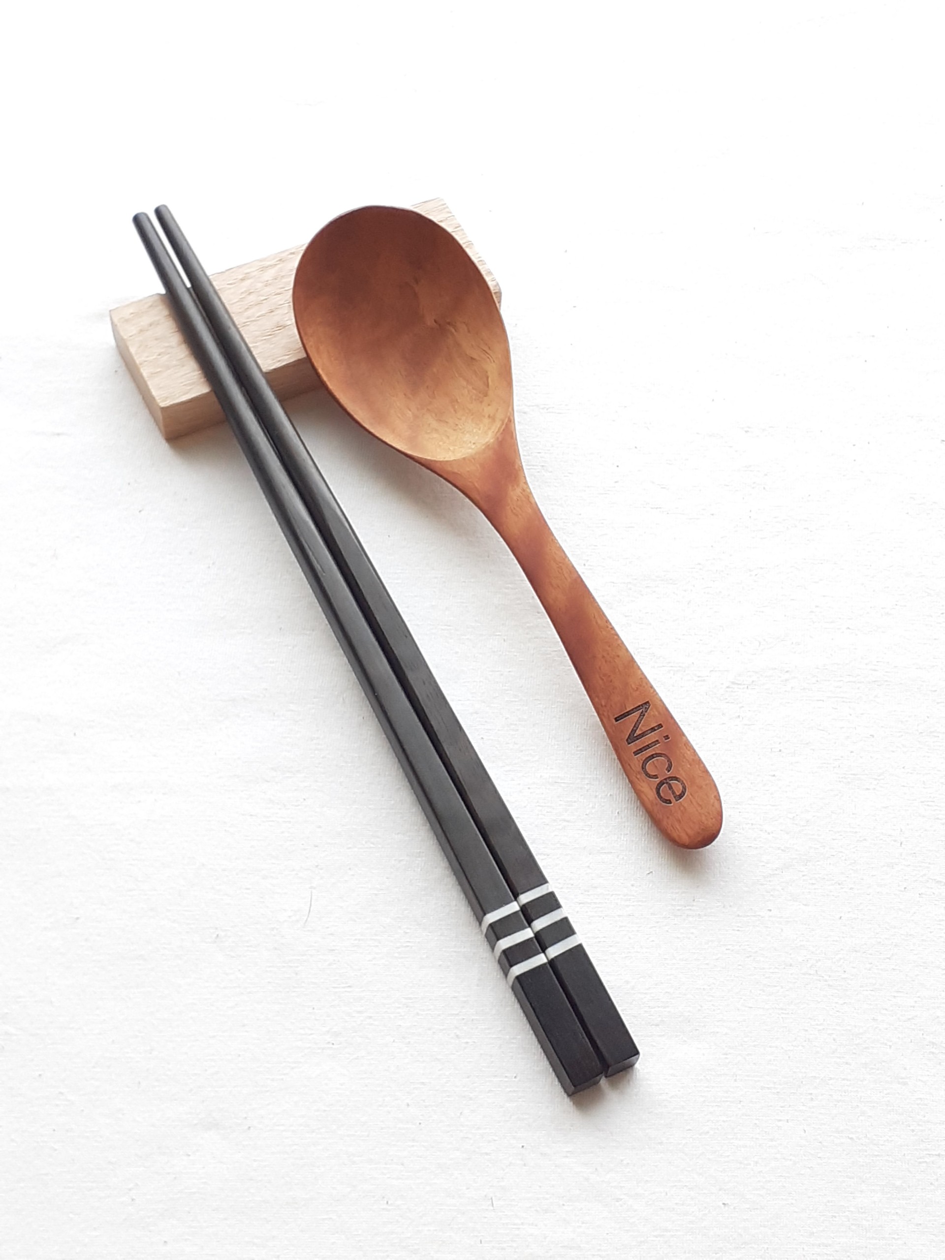 Đũa gỗ Mun khảm 3 vạch 21,5cm - Bộ 5 đôi