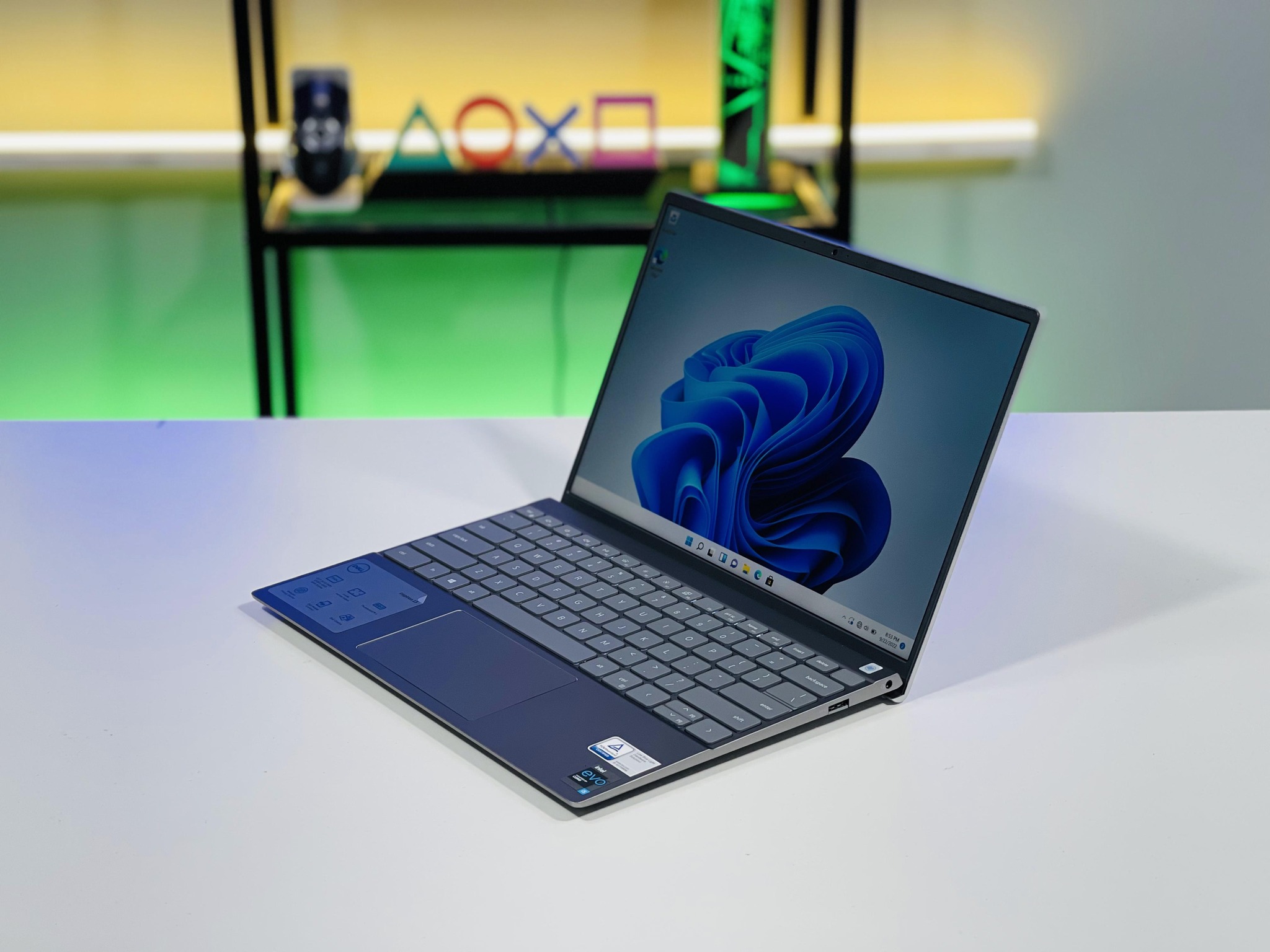 New Seal - Dell Inspiron 13 5310 (Core i5-11320H, 16GB, 512GB, Intel Iris Xe Graphics, 13.3', FHD)