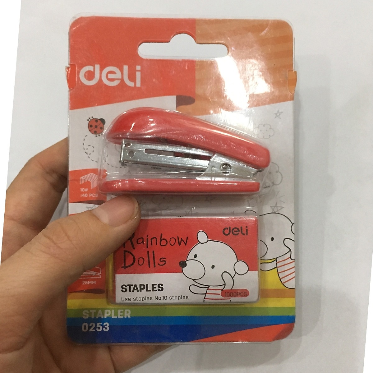 Dập ghim mini số 10 Deli tặng lõi ghim E0253