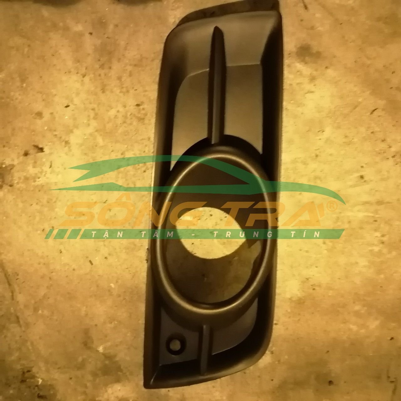 ỐP ĐÈN GẦM CHEVROLET CRUZE