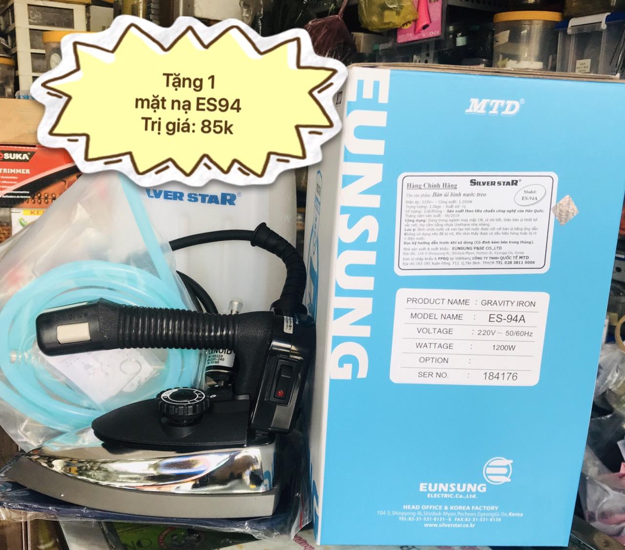 Bàn ủi hơi nước công nghiệp bình treo ES94, có tặng kèm 1 mặt nạ chống bóng