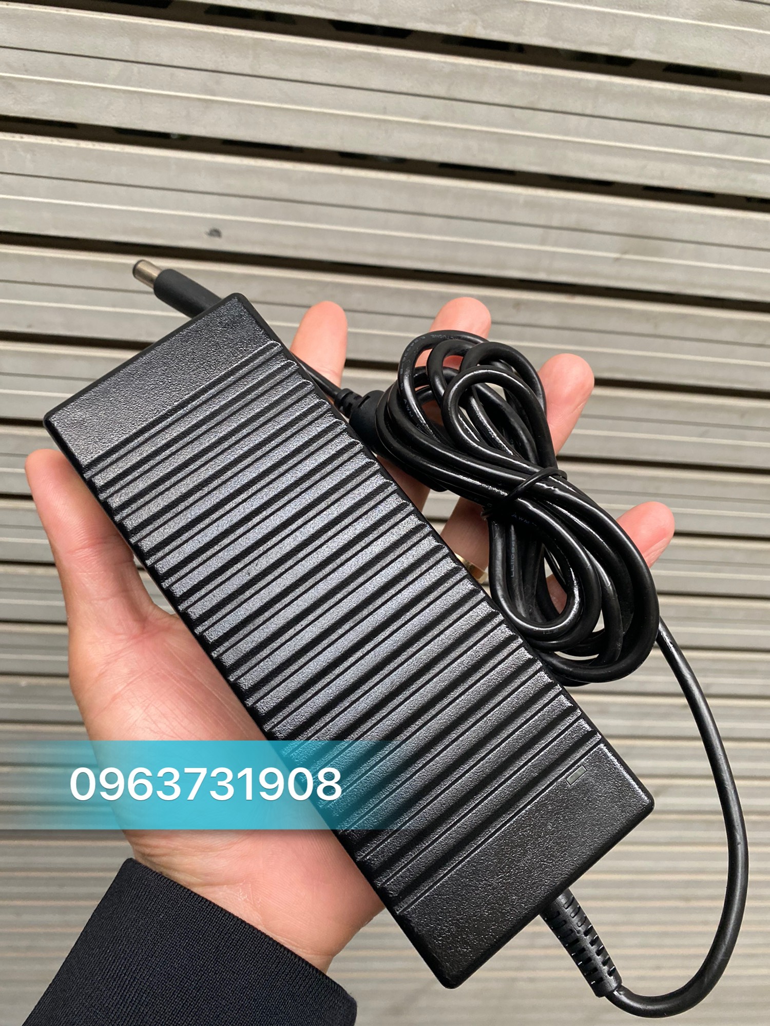 Sạc laptop Hp 18.5V-6.5A 120W do HP cung cấp