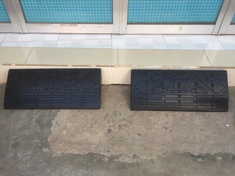 TẤM CAO SU KÊ BẬC THỀM CAO 15CM