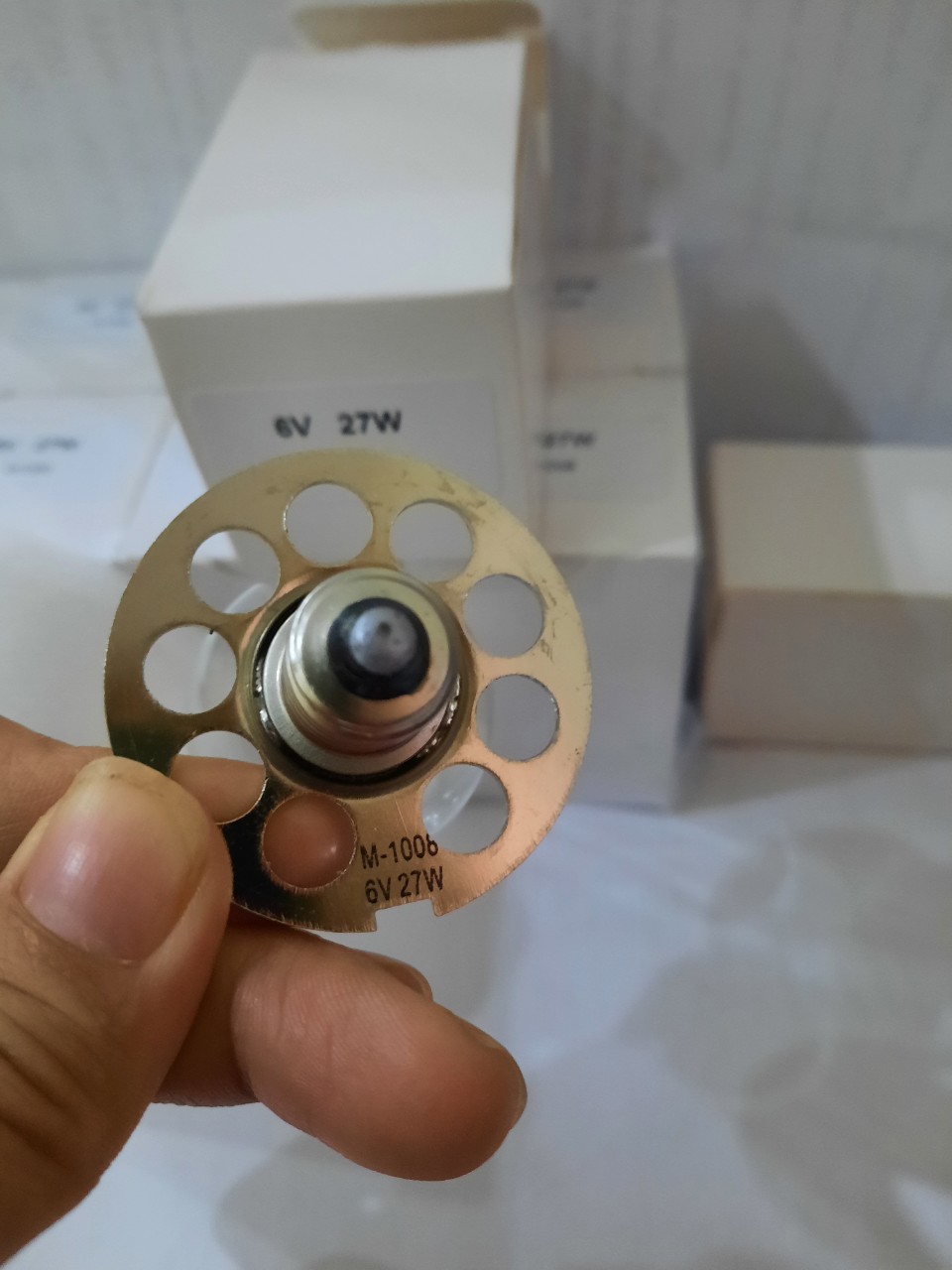 Bóng đèn sinh hiển vi khám mắt 6V 27W P44S