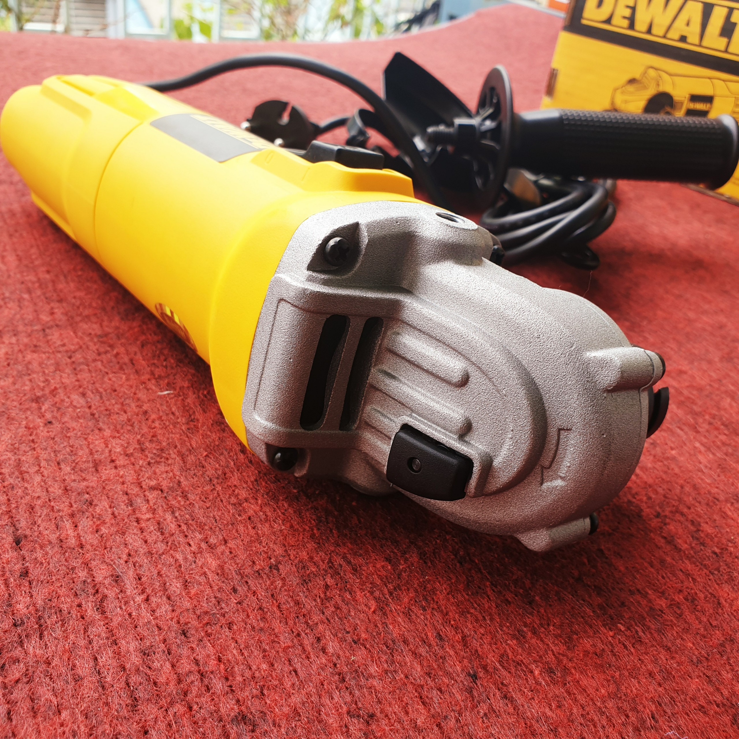 [HCM]Máy mài góc Dewalt DW820