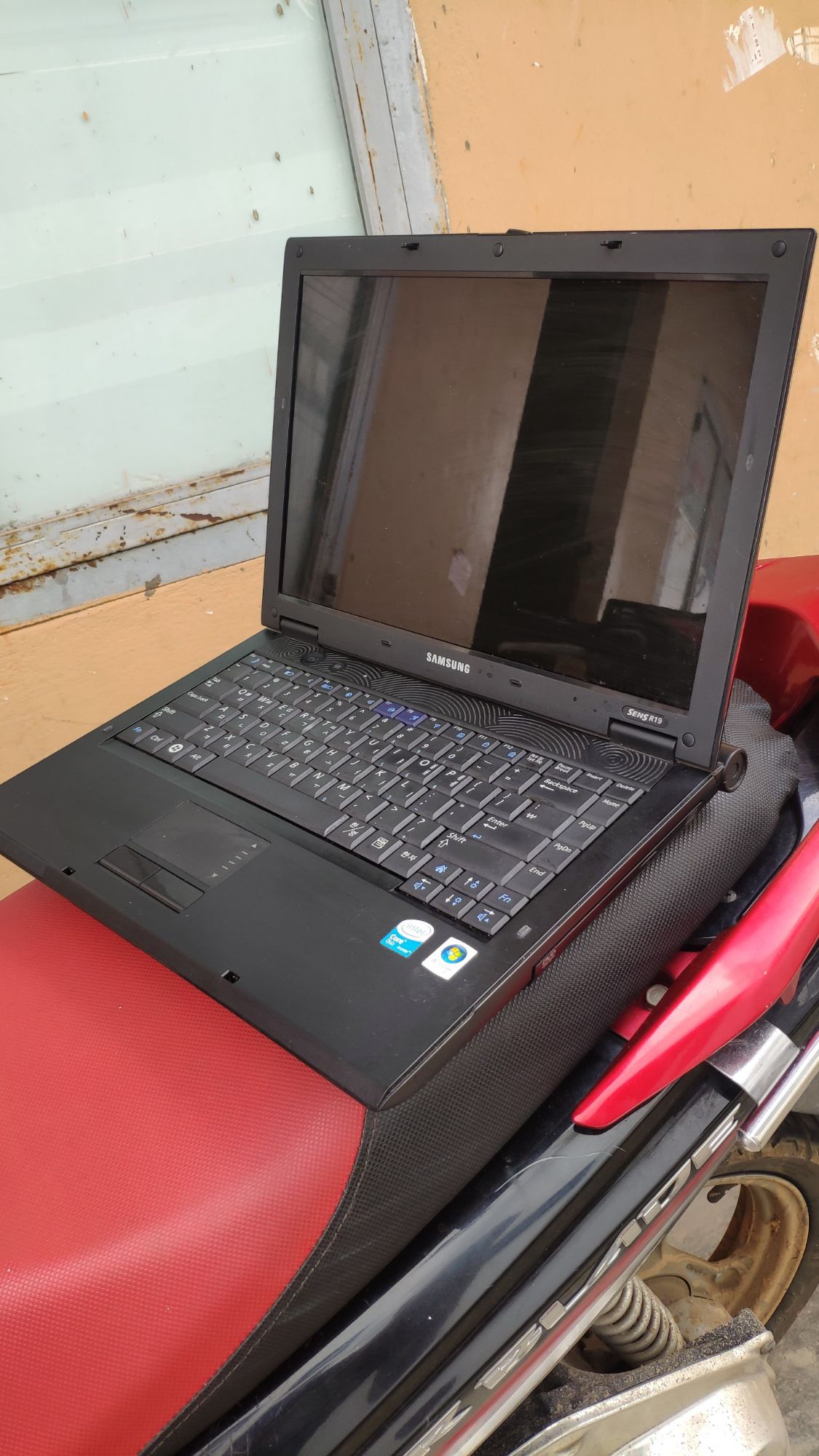 laptop sinh viên, văn phòng, học tập