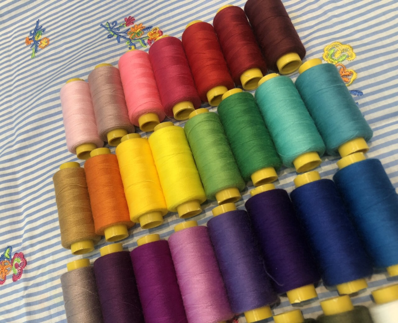 [HCM]Bộ chỉ may cotton 30 màu ( 400m/cuộn )