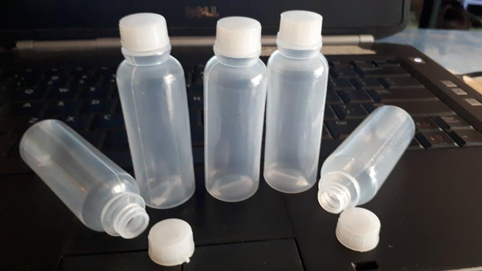 100 CHAI NHỰA NẮP VẶN 10ML - 20ML