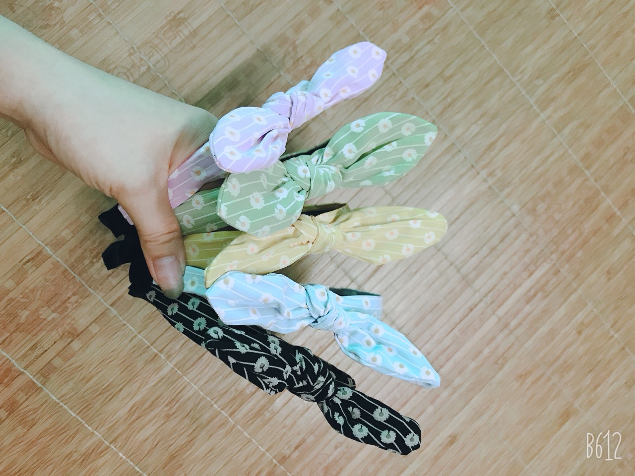Sét 2 bờm cài tóc vải hoa nhí phối nơ