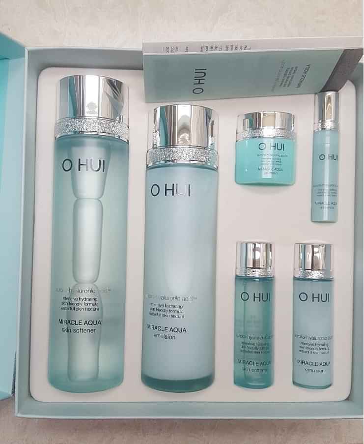 Set dưỡng da cấp nước Ohui Aqua