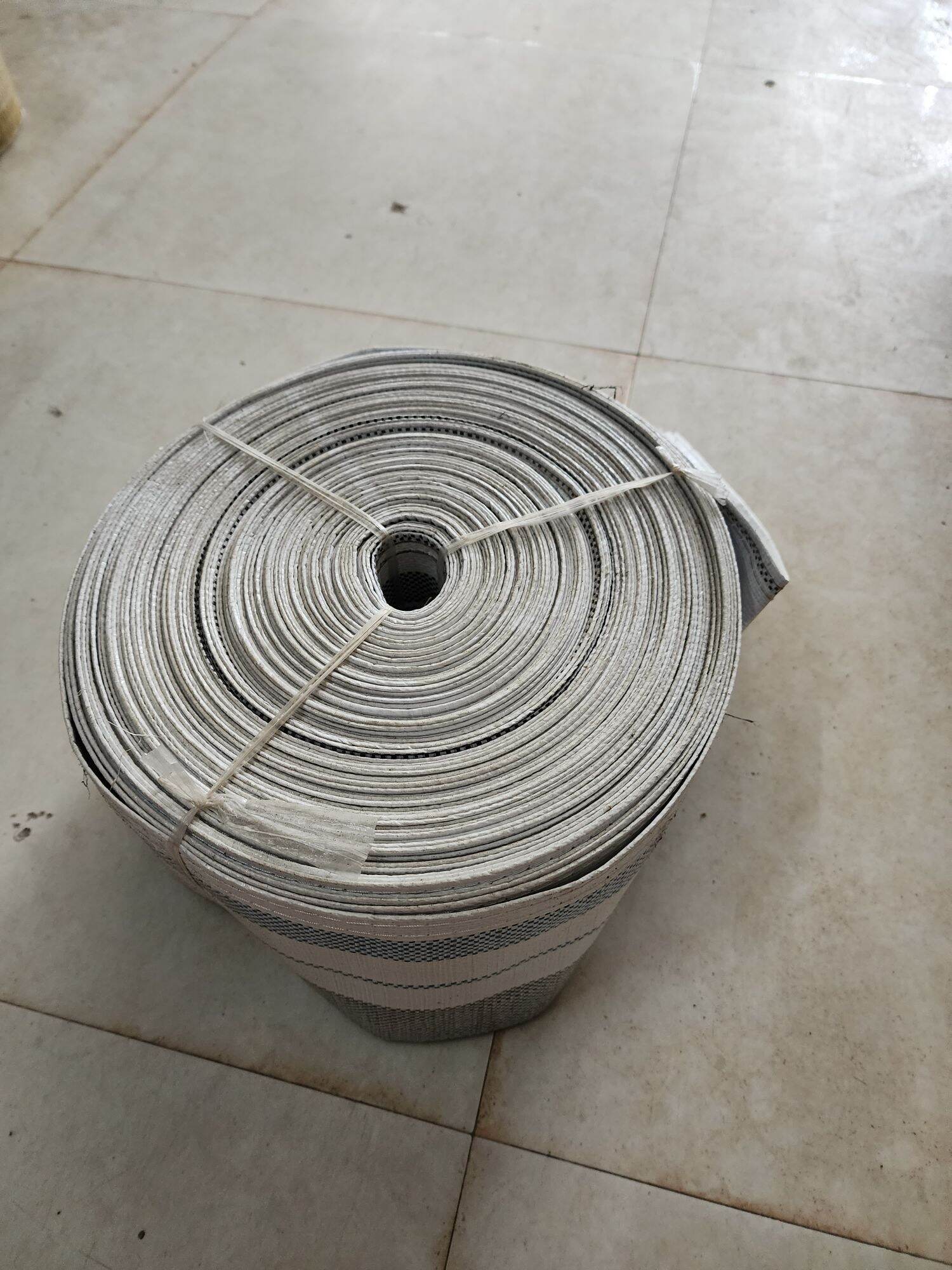 Ống bơm bạt kẻ dầy phi 76 phi 90 phi 110 cuộn dài 50 mét