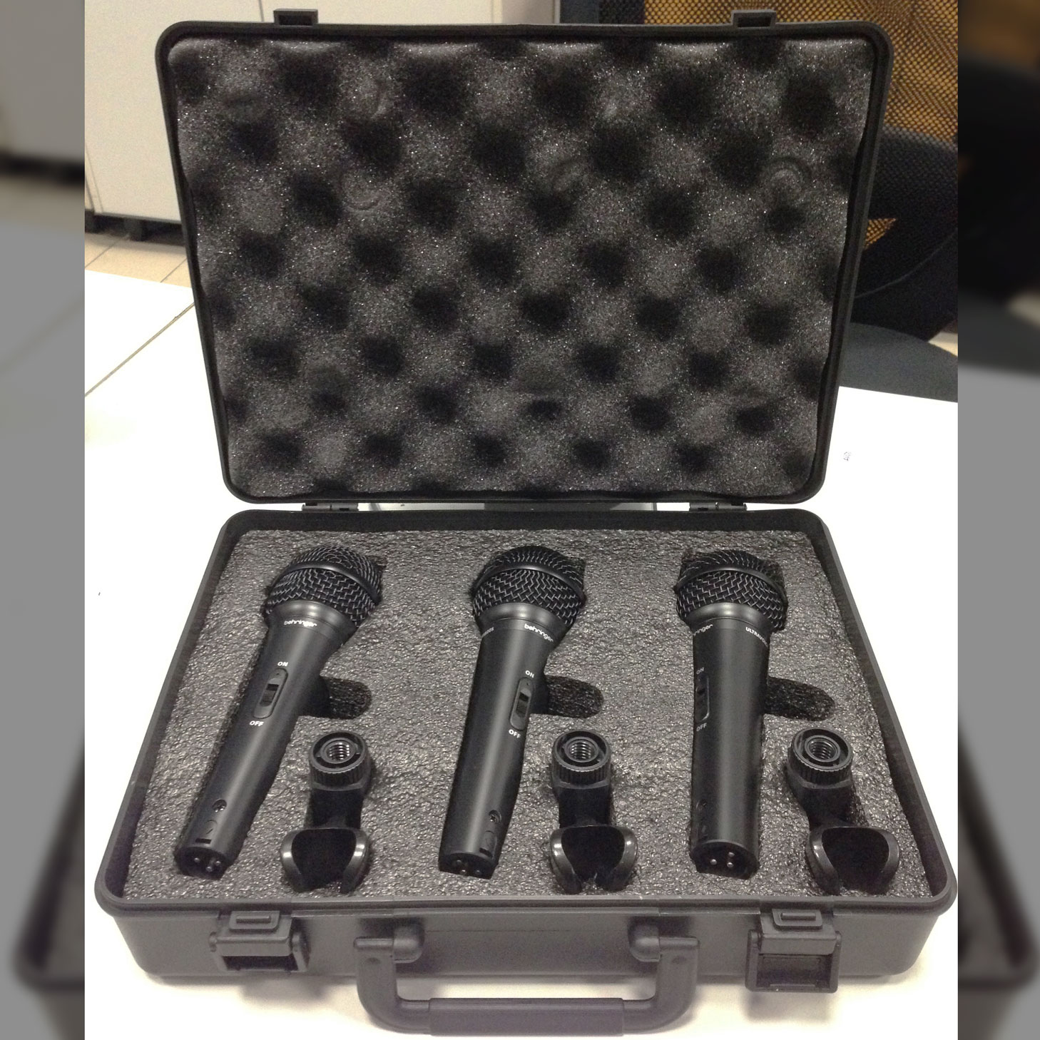 Bộ 3 Micro sân khấu - Behringer XM1800S