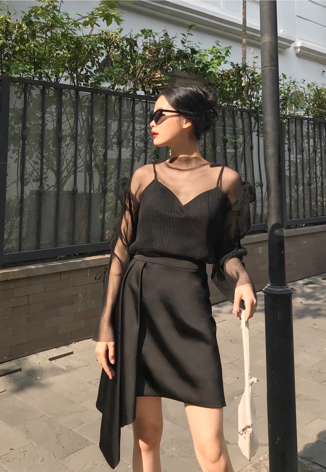 VELLE DESIGN Áo 2 dây lụa Dalia chất lụa Hàn mượt mát.