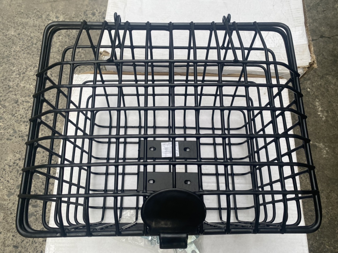 RỔ TRƯỚC XE CUB CÓ NẮP ( ĐẶC BIỆT )