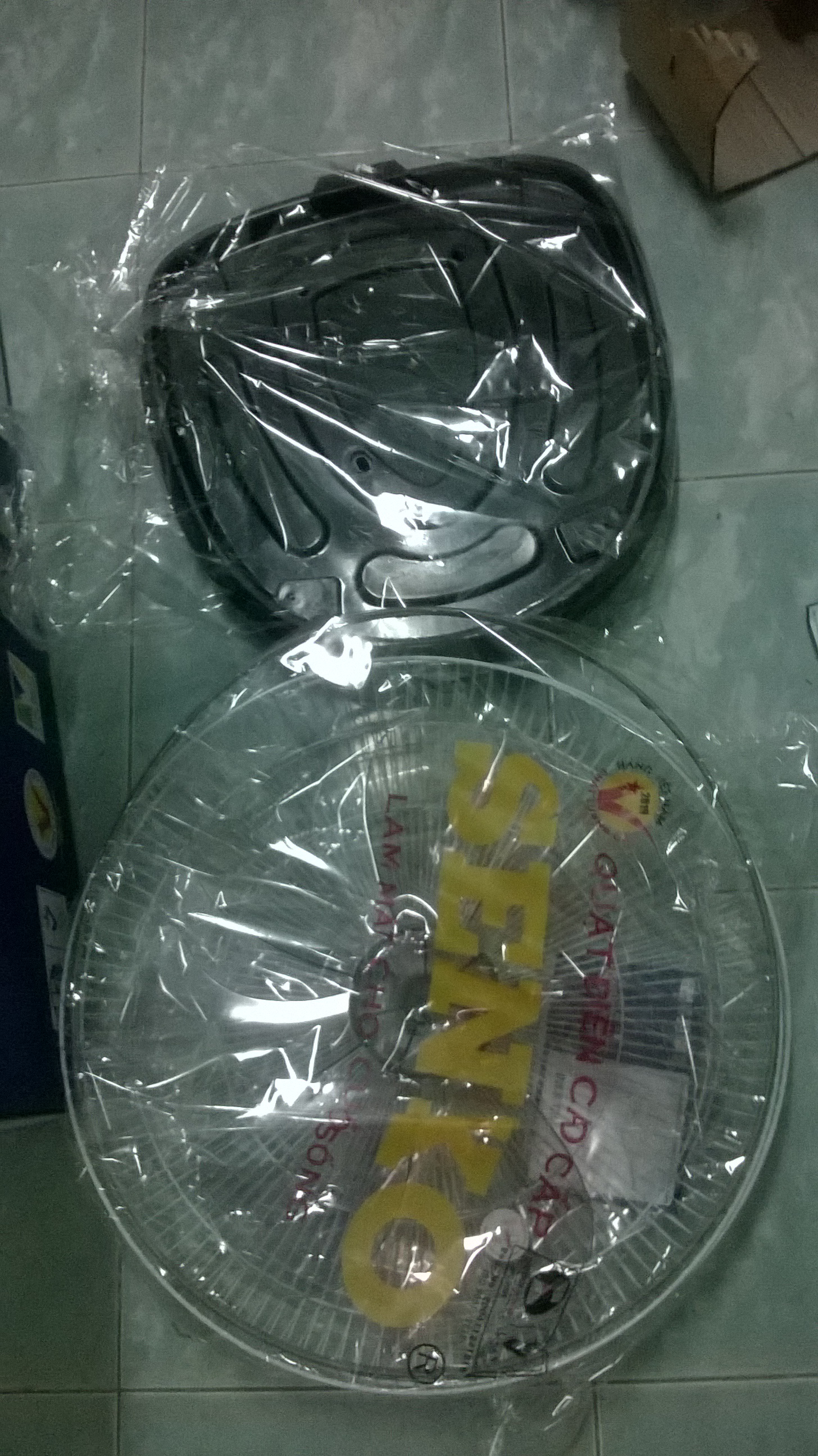 [HCM]QUẠT ĐỨNG REMOTE SENKO DR1608