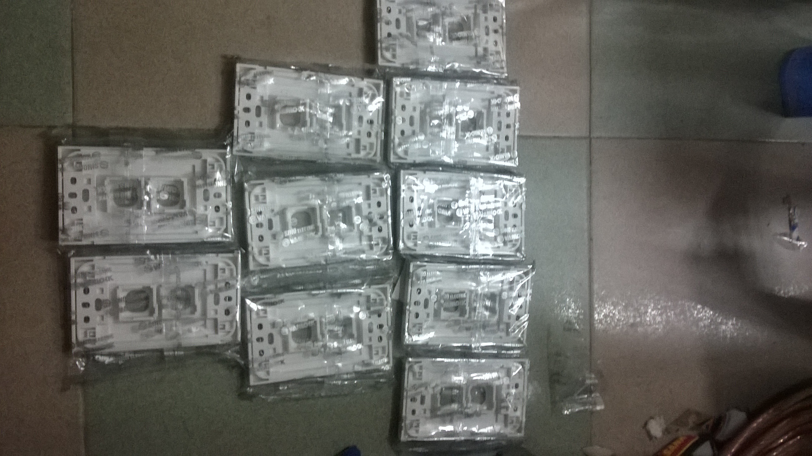 [HCM]MẶT 2 CÔNG TẮC  SINO