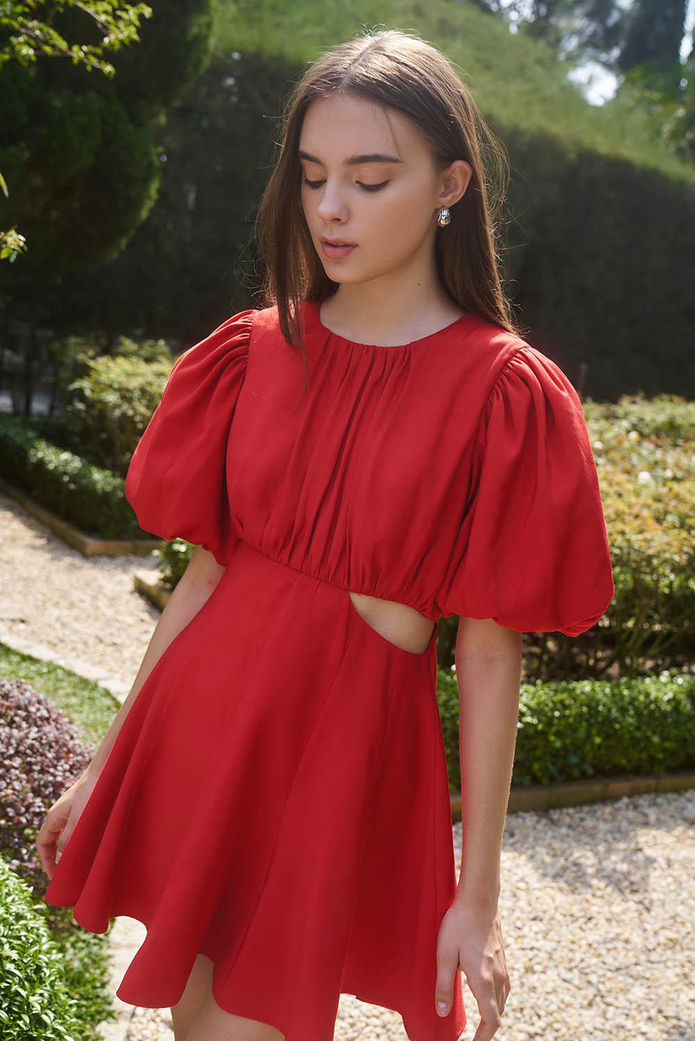 DOTTIE - Đầm ngắn cut out tay phồng D0460