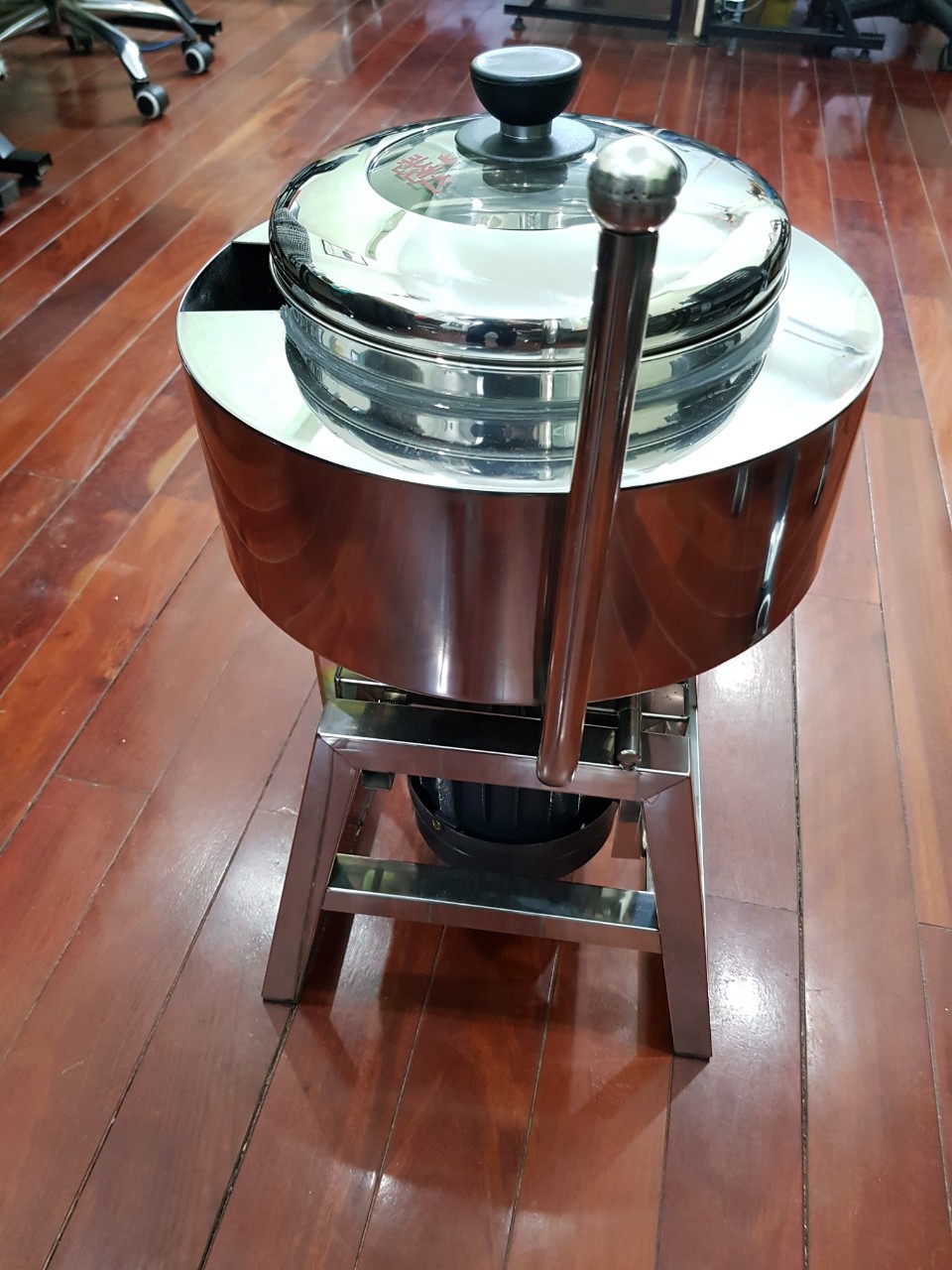 Cối xay thịt làm chả lụa, chả cá, giò chả, khung A, cối 22cm motor 1.1Kw