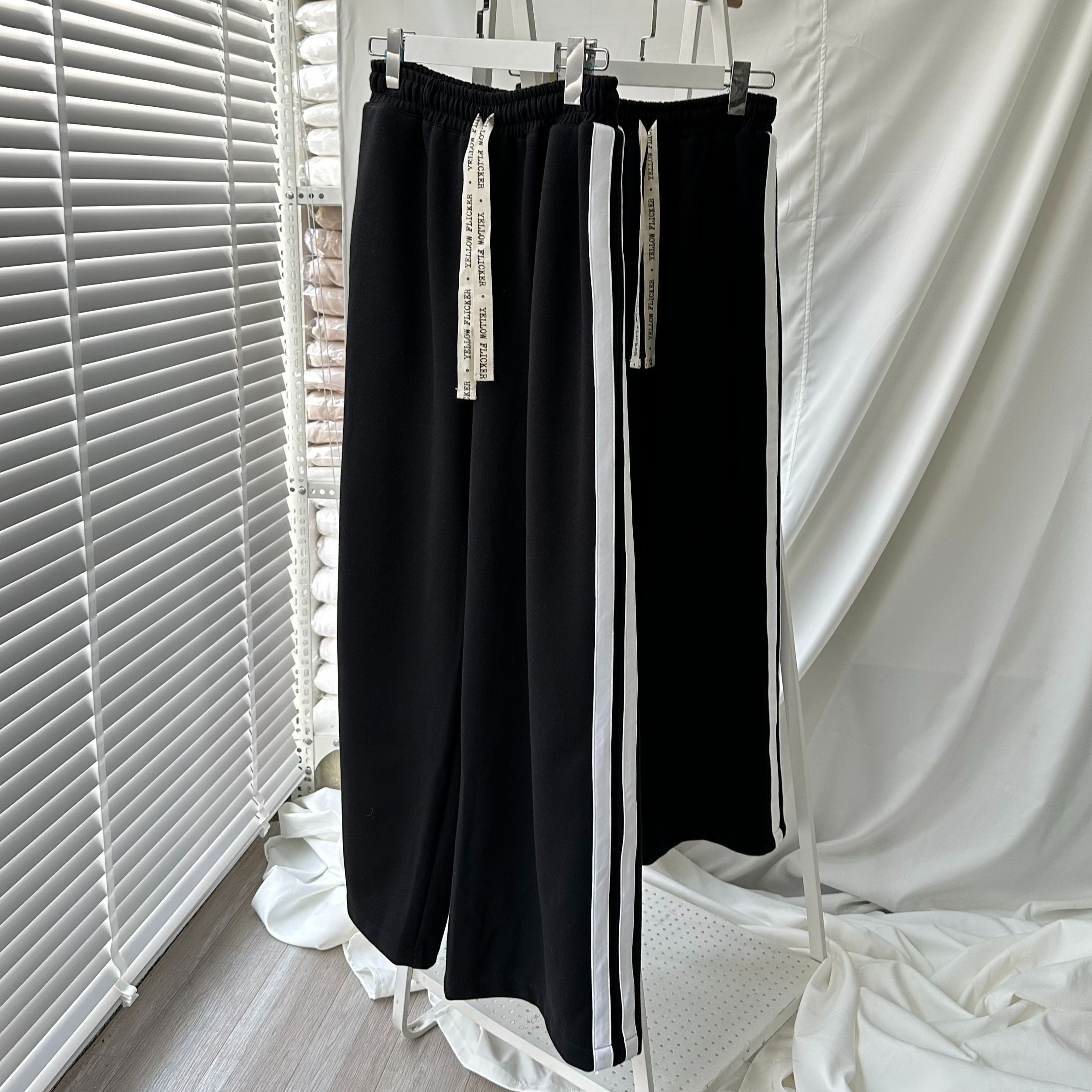 Quần dài lưng thun YELLOW FLICKER 2lines unisex