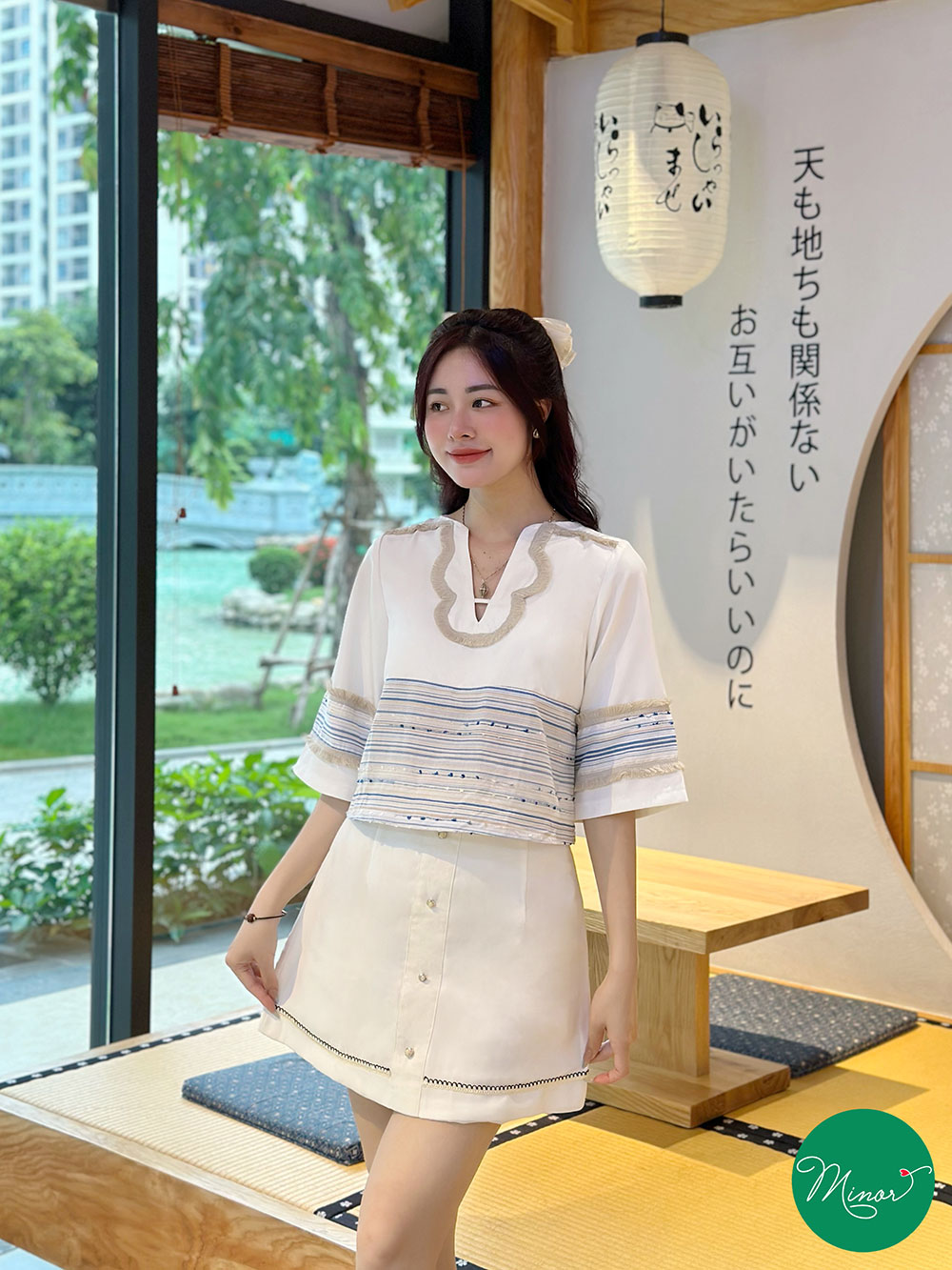 ÁO KIỂU PHỐI REN VIỀN CỔ [MINOR NAOMI]