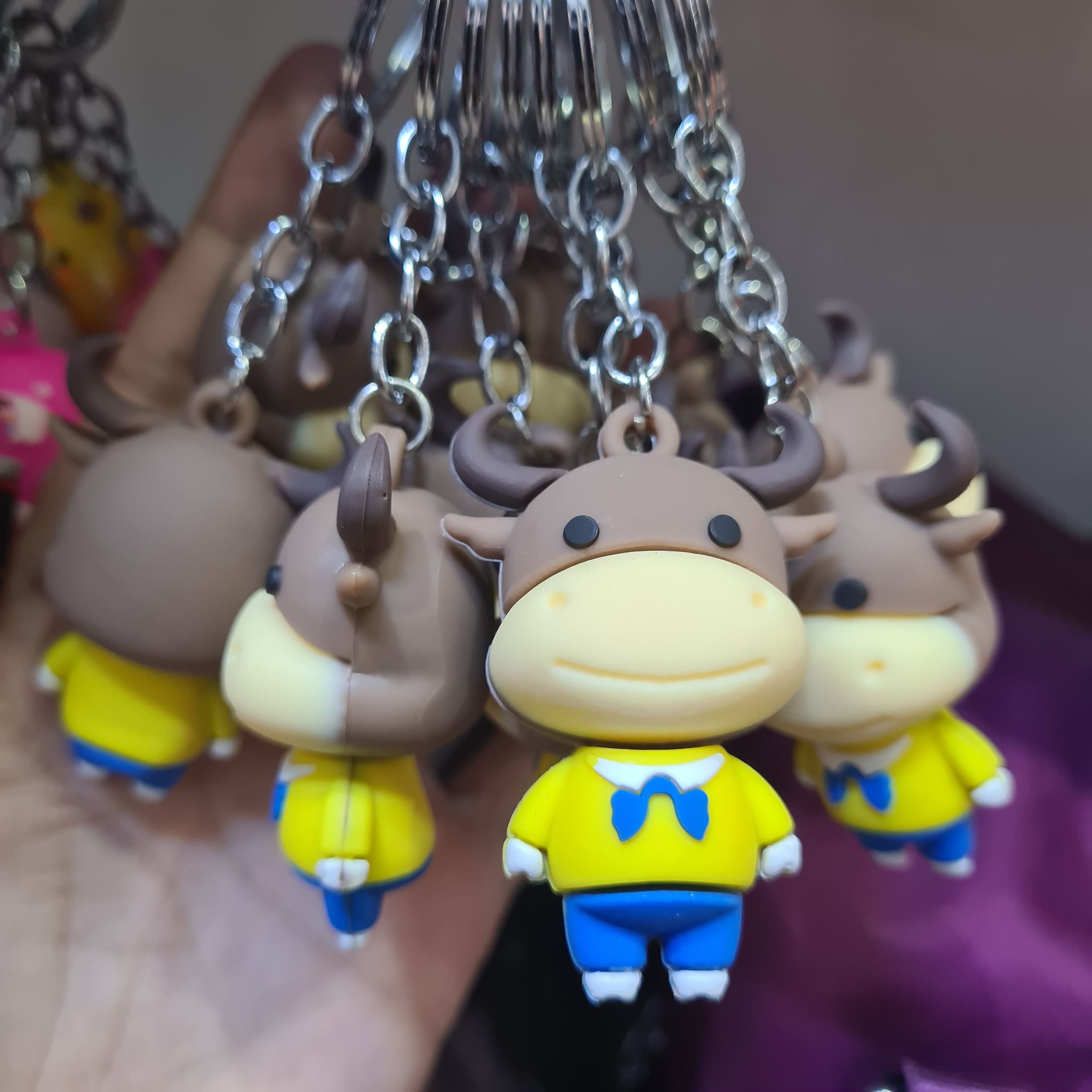 ( MẪU NGẪU NHIÊN ) Móc khoá trang trí balo túi xách siêu kute BEE GEE