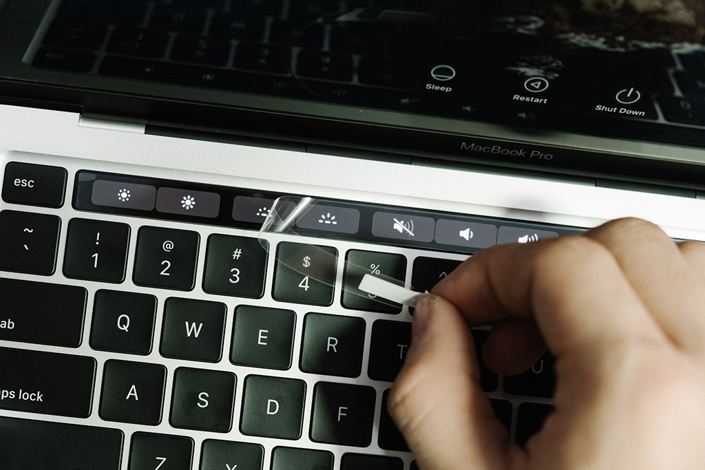 Miếng Dán Touch Bar Cho Macbook Pro Đời Mới 13/15/16"