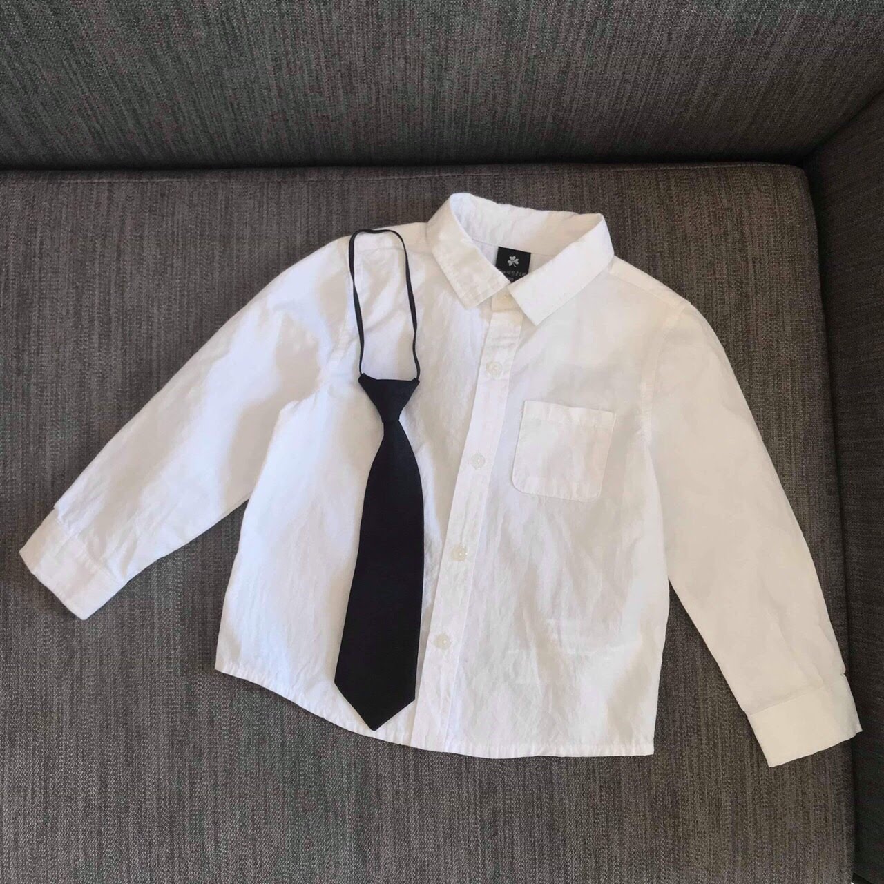 White shirt with necktie black for boys