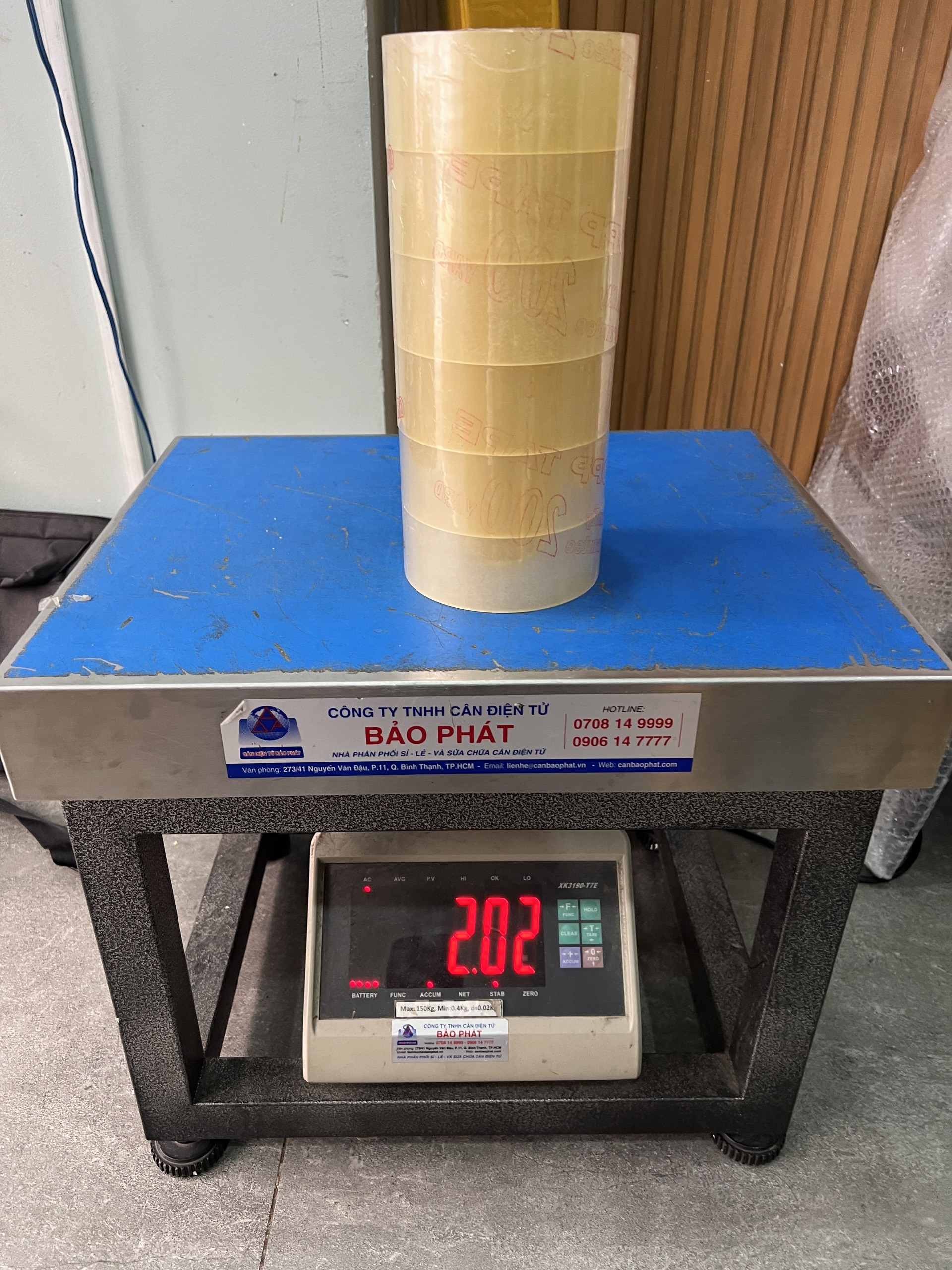 Băng keo, băng dính trong /đục 200yard ( 2kg/cây 6 cuộn)