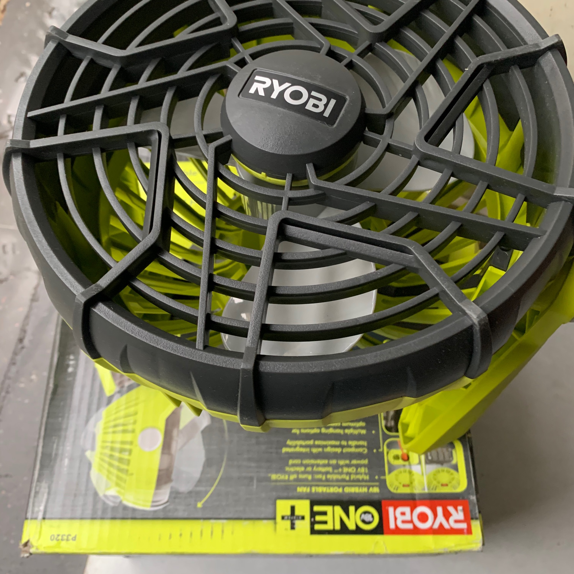 [HCM]Quạt ryobi 18v thân máy