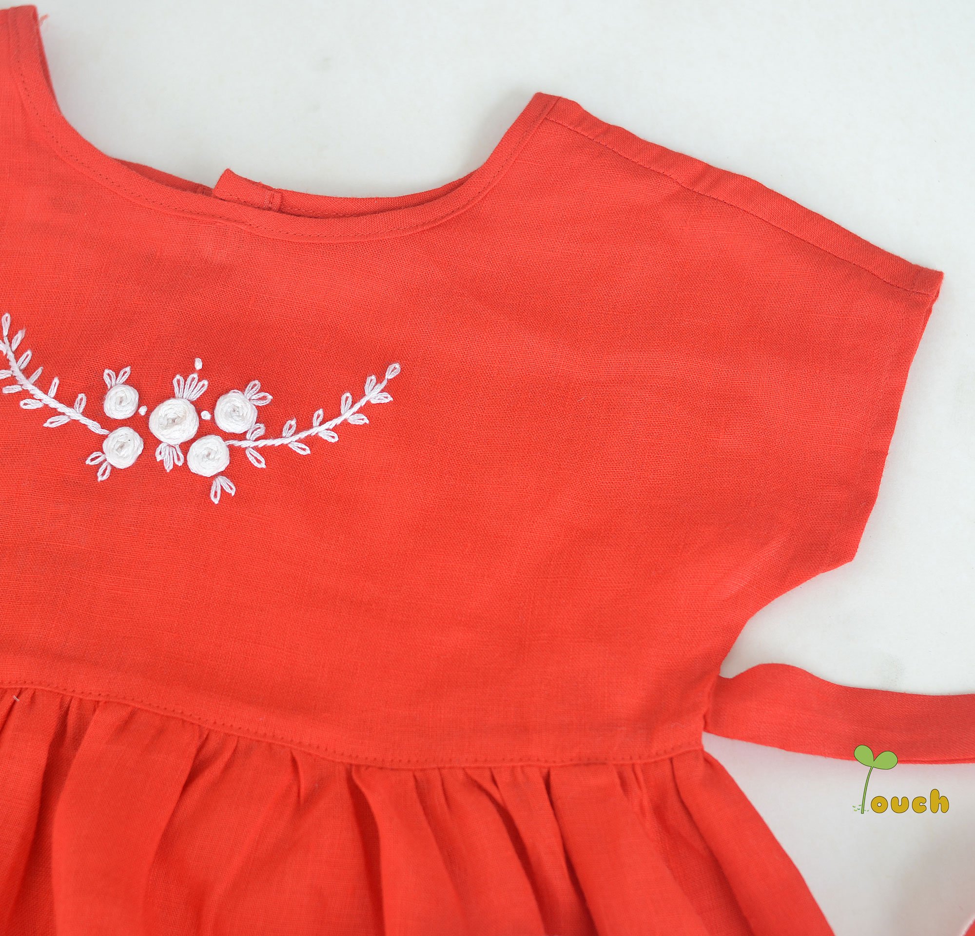 Đầm Linen Đỏ Thêu Tay Touch