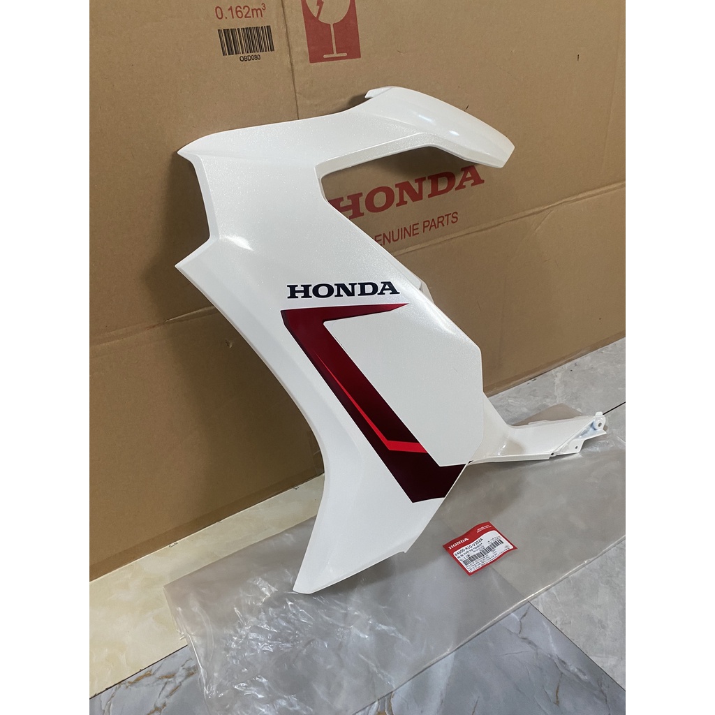 Bửng trái, cánh yếm trái air blade 125 năm 2020 màu trắng tem đỏ