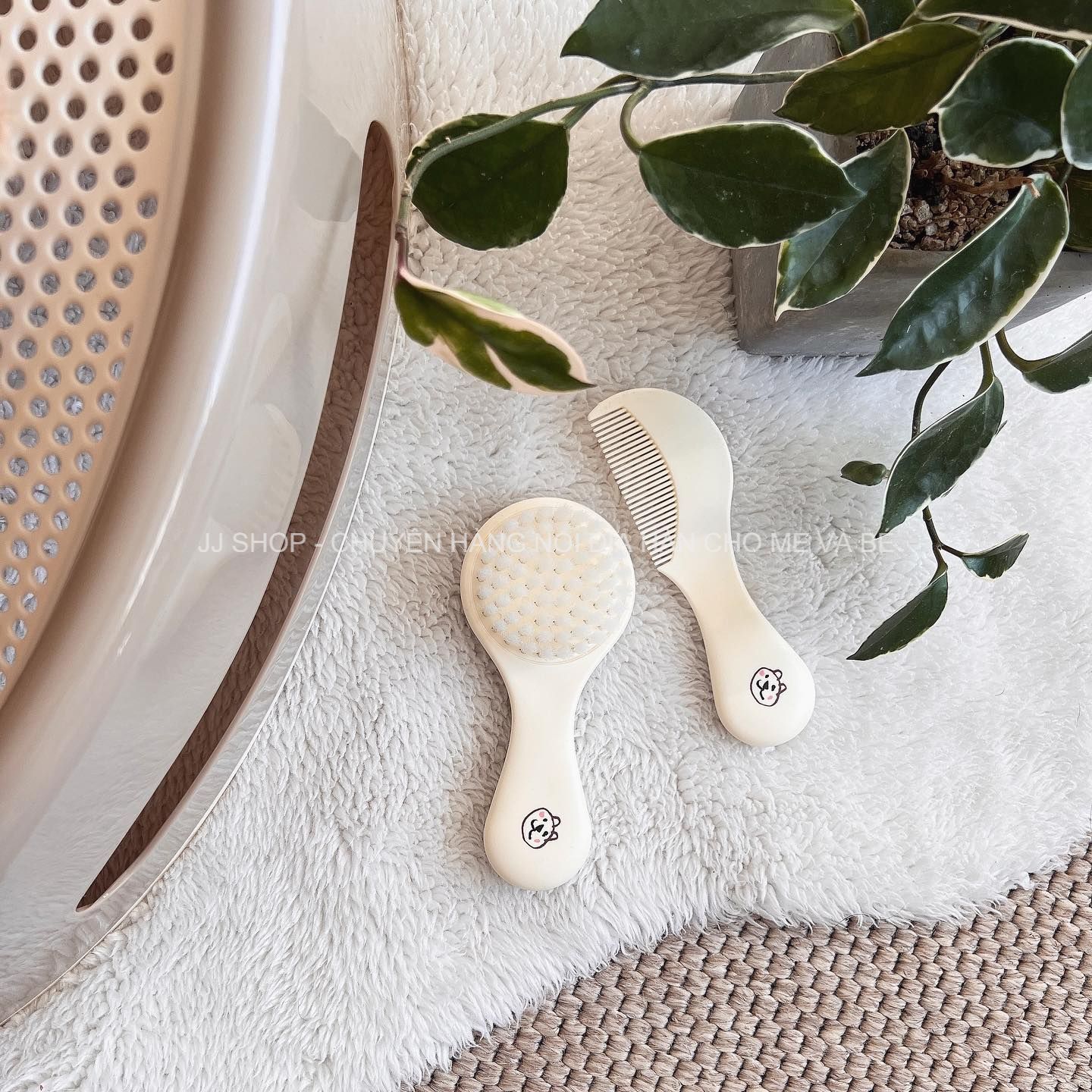 Set Lược Chải Tóc Cho Bé Từ Sơ Sinh Cao Cấp BLISSBEBE (2 Món)
