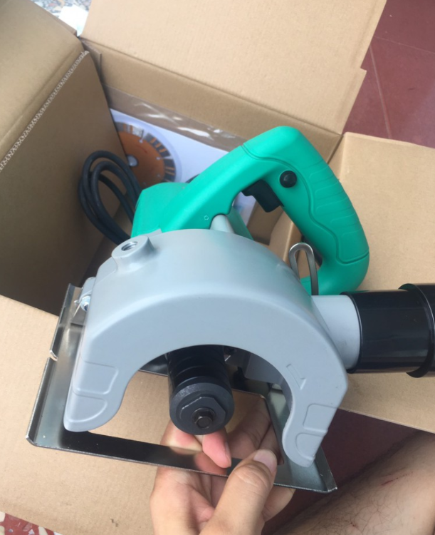 Máy cắt rãnh tường 2 lưỡi DCA AZR 110
