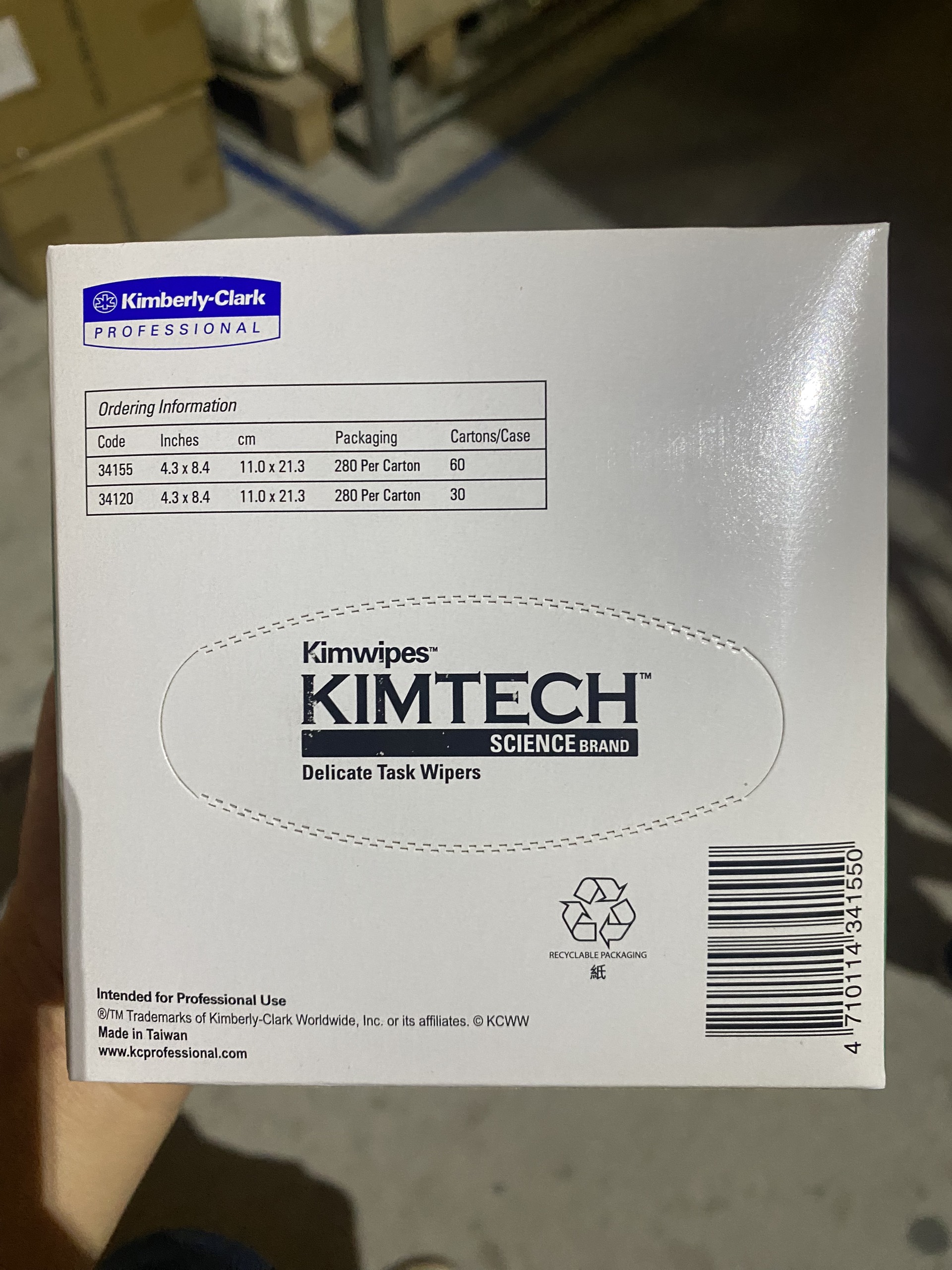 Giấy lau Kimtech( Kimwipes) 4.4*8.4inch, 280 tờ