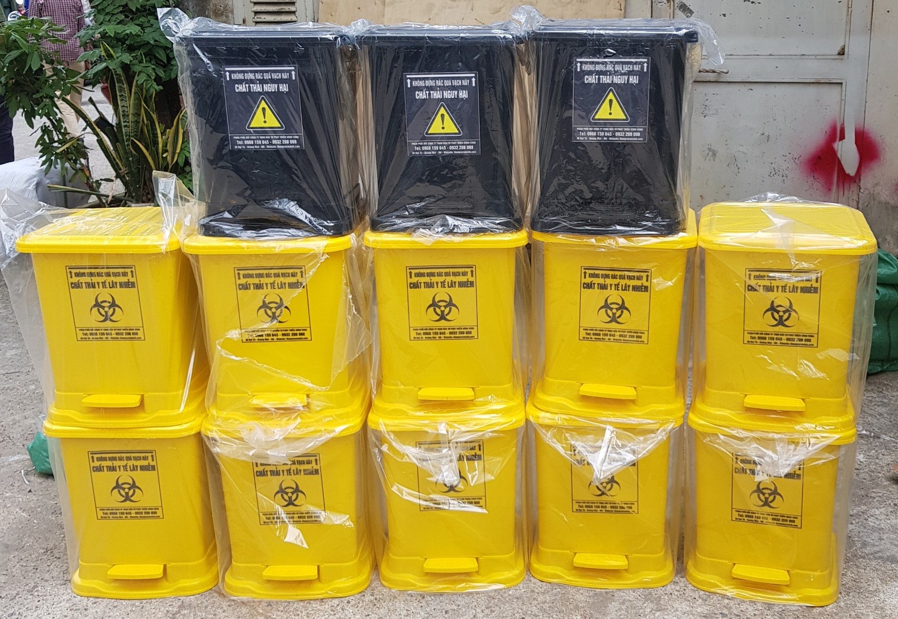 Thùng rác y tế nhựa đạp chân 30L tiện dụng