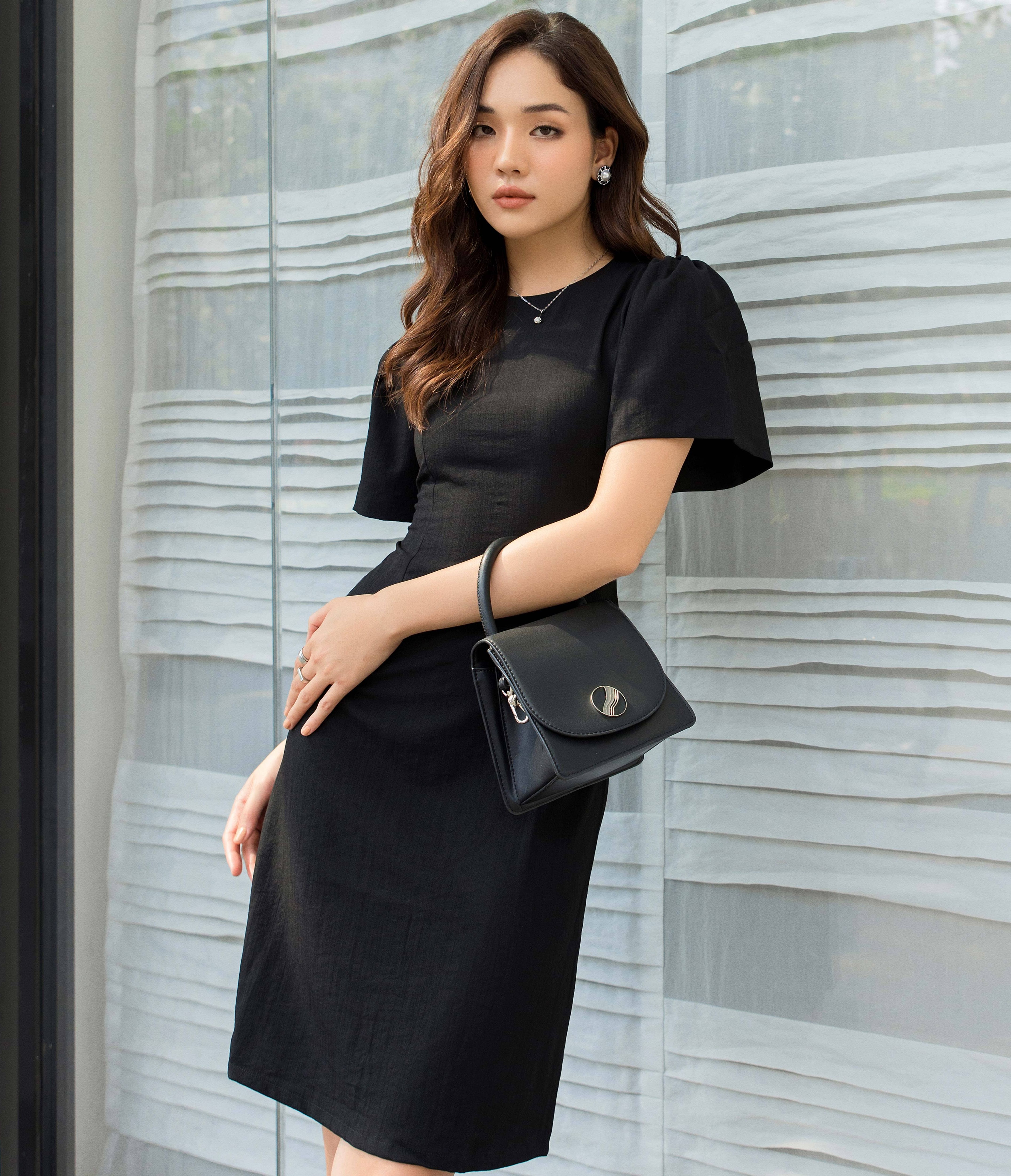 [Mua 2 giảm 20%, mua 3 giảm 30% 24.3] Đầm mini tay phồng - đen