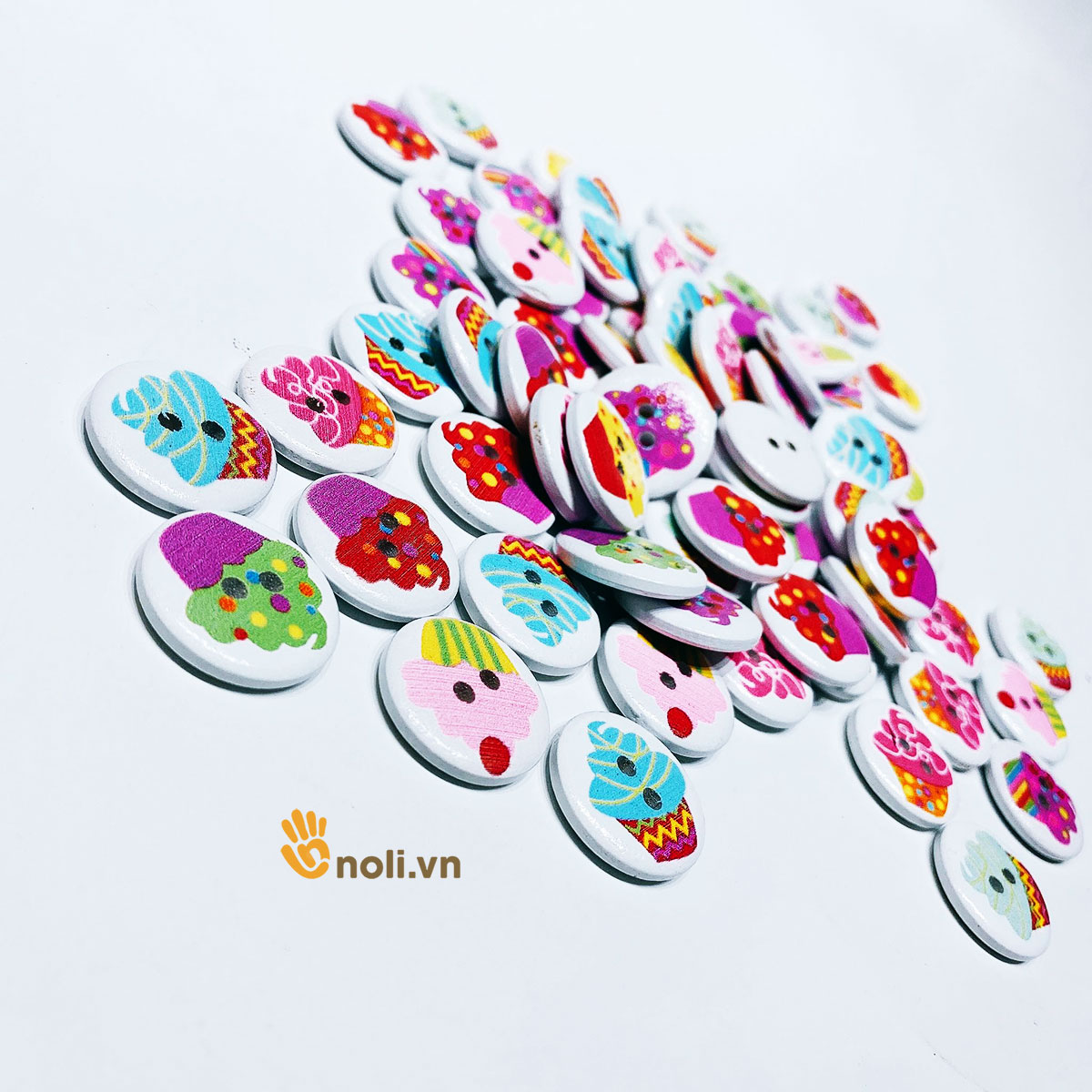 Cúc gỗ trang trí họa tiết bánh kem 20mm (Gói 10 cái)