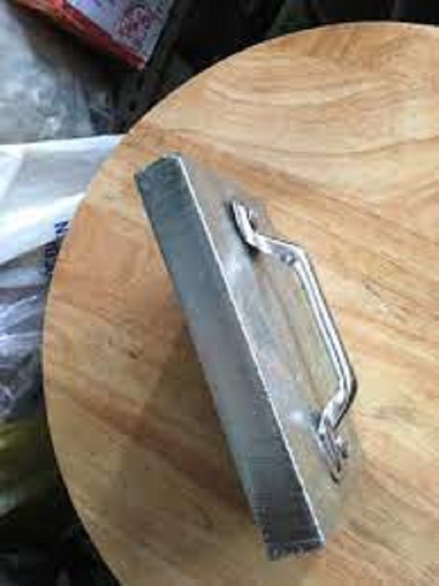 Cục sắt chặn vải đẹp