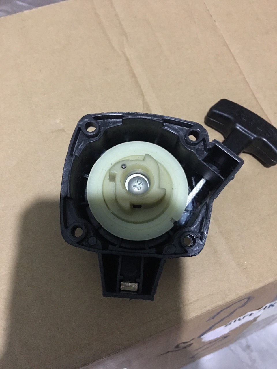 [HCM]BỘ CHỤP GIẬT( KHỞI ĐỘNG) MÁY CẮT CỎ 260.4 ỐC