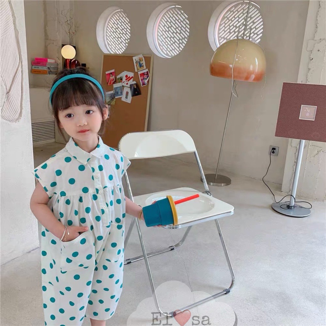 Jum bé gái họa tiết chấm bi siêu xinh