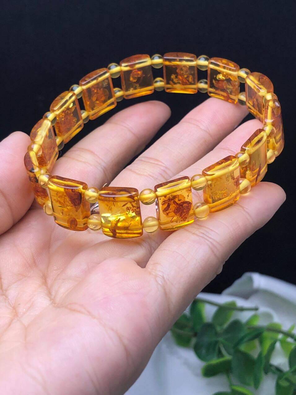 Vòng tay Hổ Phách Thiên Nhiên