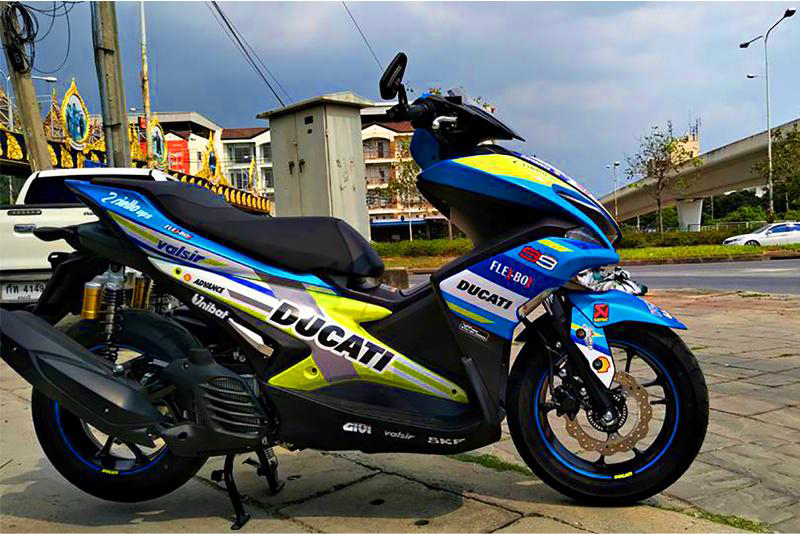 Tem trùm NVX xanh vàng Ducati - Độ dán team trùm decal xe máy NVX xanh vàng Ducati - Team trùm decal xe máy NVX rẻ đẹp và chất